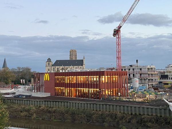 Mc Donald's gebouw Mechelen